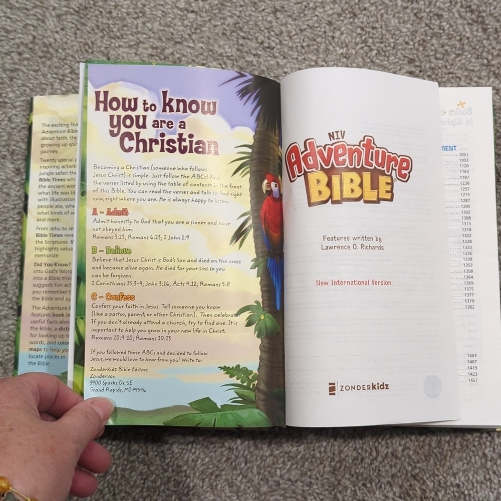 NIV Adventure Bible - Picture 6 of 11